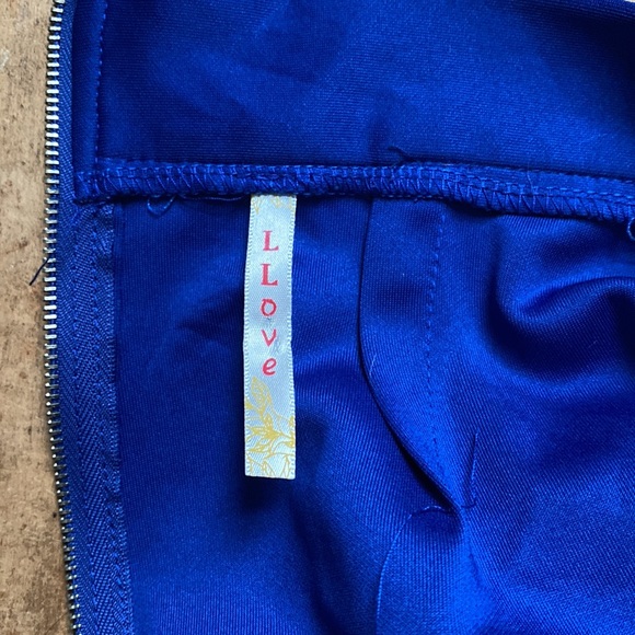 Blue mini skirt - Picture 3 of 3